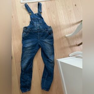 Maternity overalls size medium